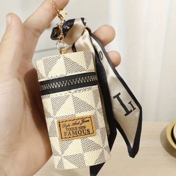unbranded Accessories - White Fashion Cilinder Bag Keychain